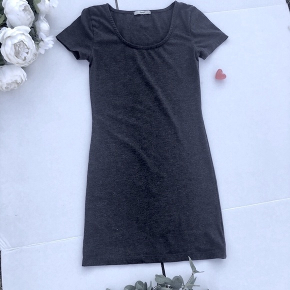 Papaya Dresses & Skirts - Papaya Fitted T Shirt Dress Size Small